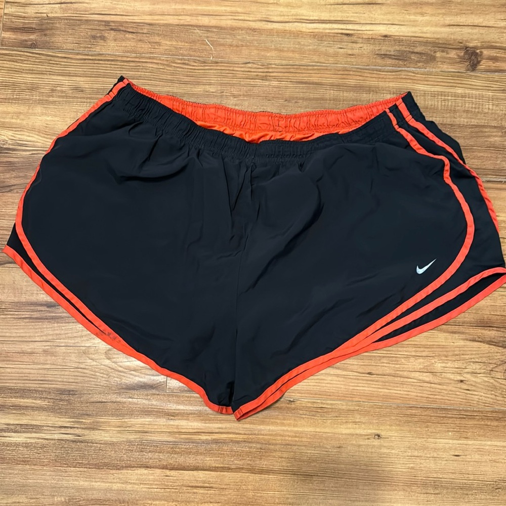 Nike Tempo